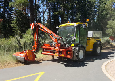roads maintenance multihog tractor